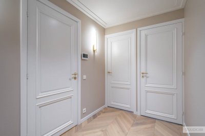 2 - Tahveldatud raamistusega viilung siseuksed Saxby