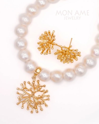 Kõrvarõngad ja käevõru Korall