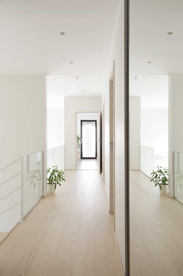 Modernne noore pere must-valge-hall kodu Tallinnas Merirahus Modernne noore pere must-valge-hall kodu Tallinnas Merirahus