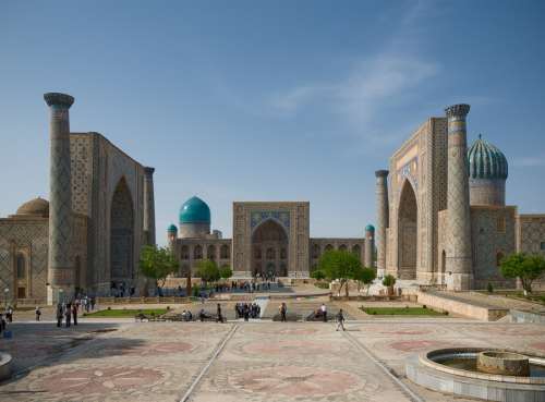 Fotol: SAMARKAND – Registani aed Samarkandis