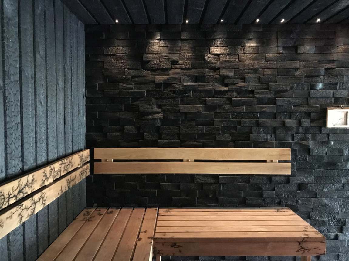 puidust dekoratiivplaadid sauna seinas