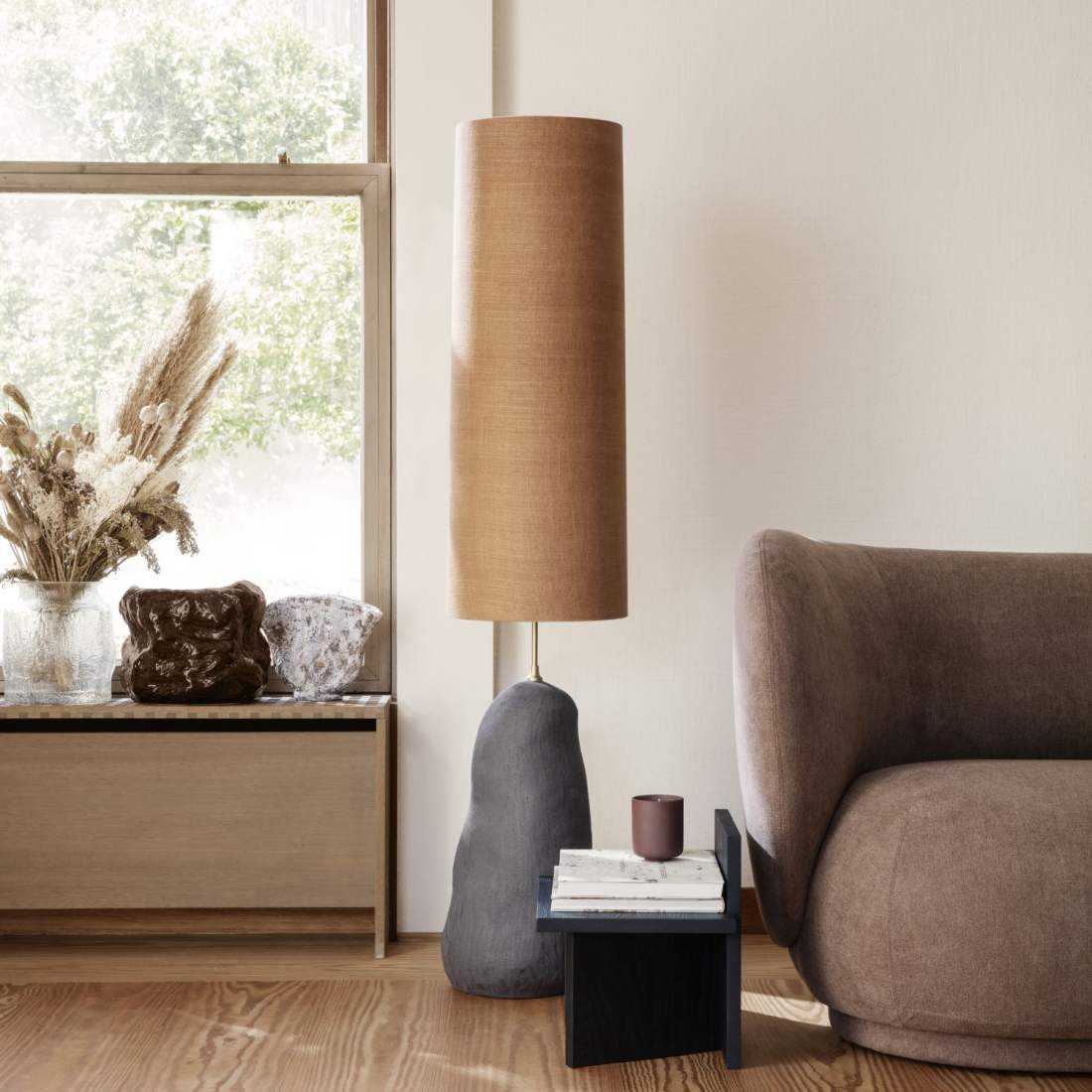 Hebe põrandalamp. Tootja: ferm LIVING