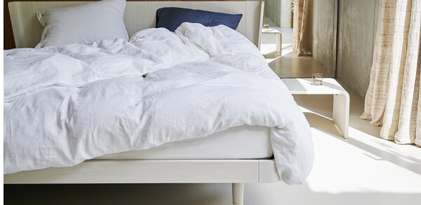 Luksusliku tulemuse saavutamiseks võivad magamistoa kardinad kukkuda ka põrandale!